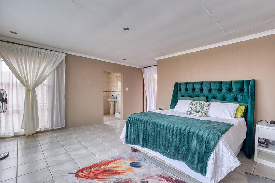 bedroom_05